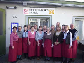 Tafel Team vor unserem Laden Tafel Team vor unserem Laden